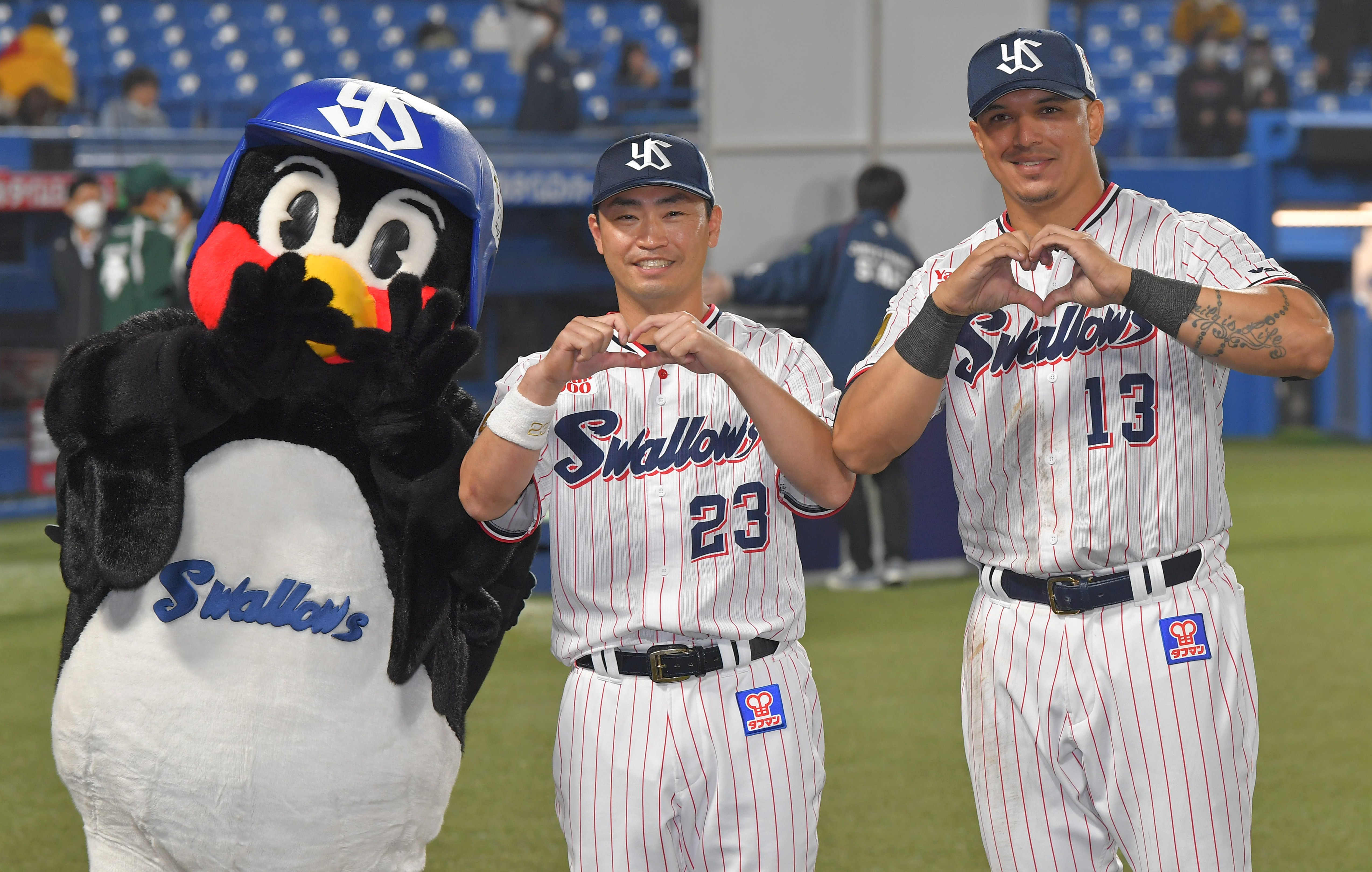 ヤクルトスワローズ　ユニフォーム　青木宣親　つば九郎 東京ヤクルトスワローズ 青木宣親 23 ユニフォーム