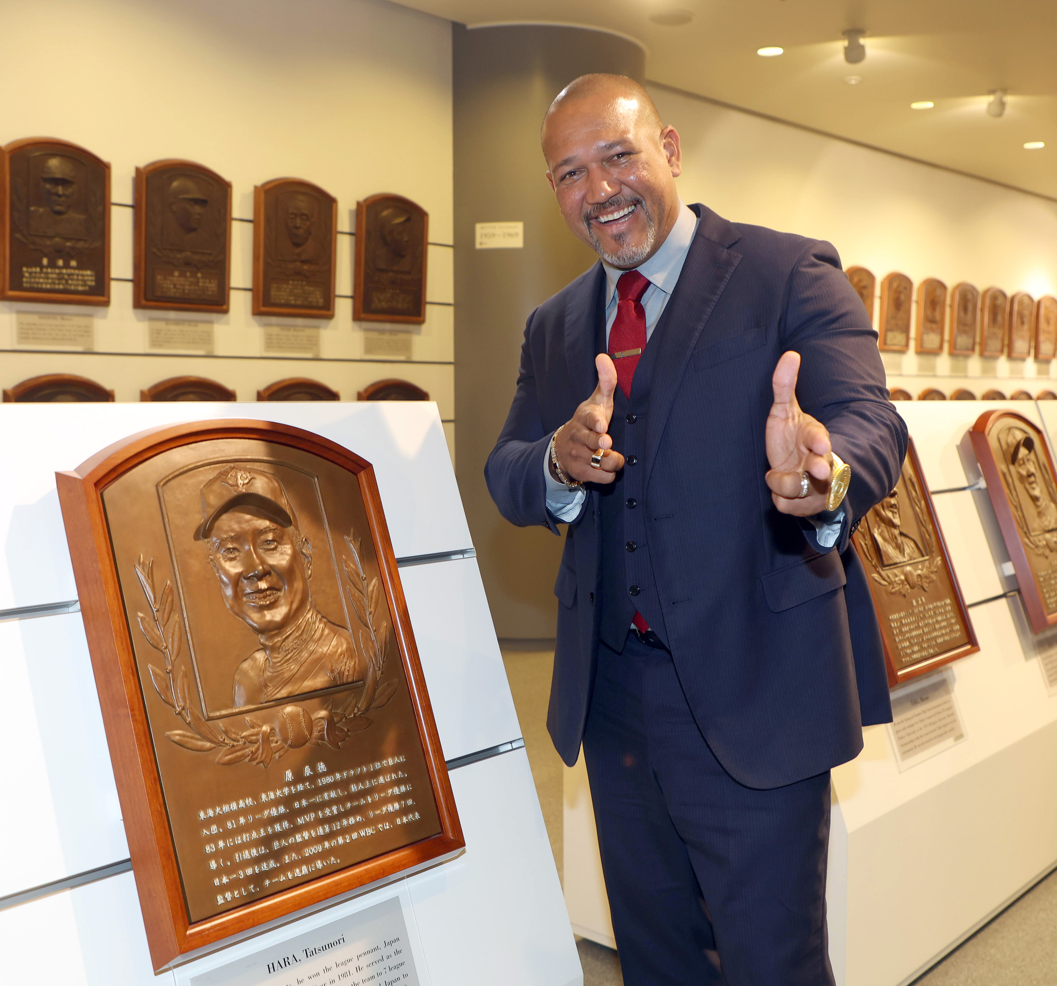 殿堂入りのラミレス「名前を残せて光栄」 日本文化愛した「助っ人