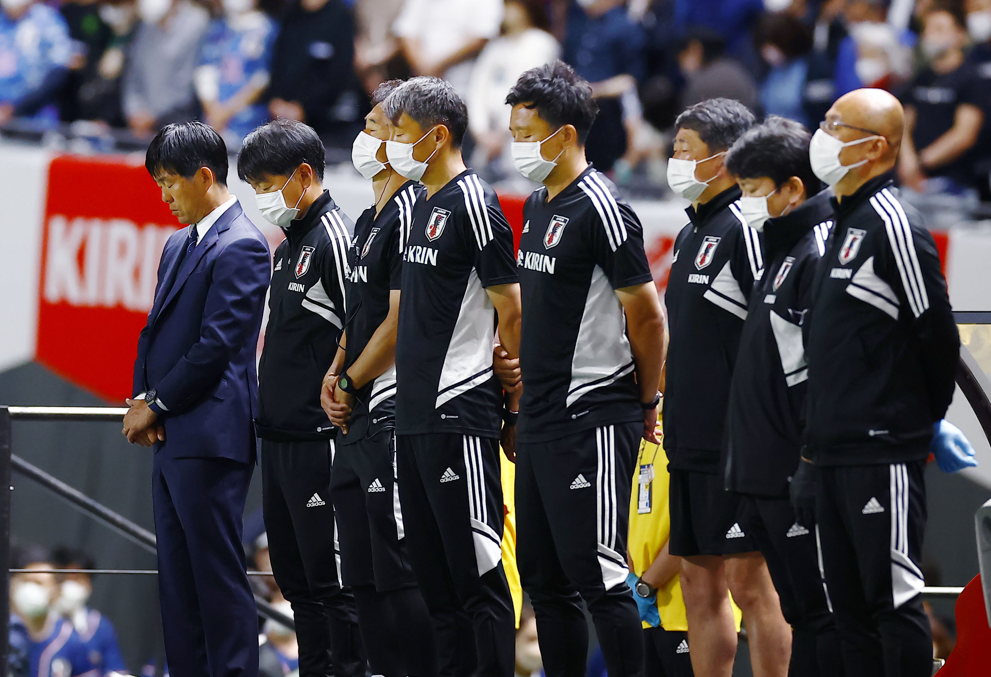 オシム元監督を悼んで黙祷 サッカー日本代表戦 産経ニュース