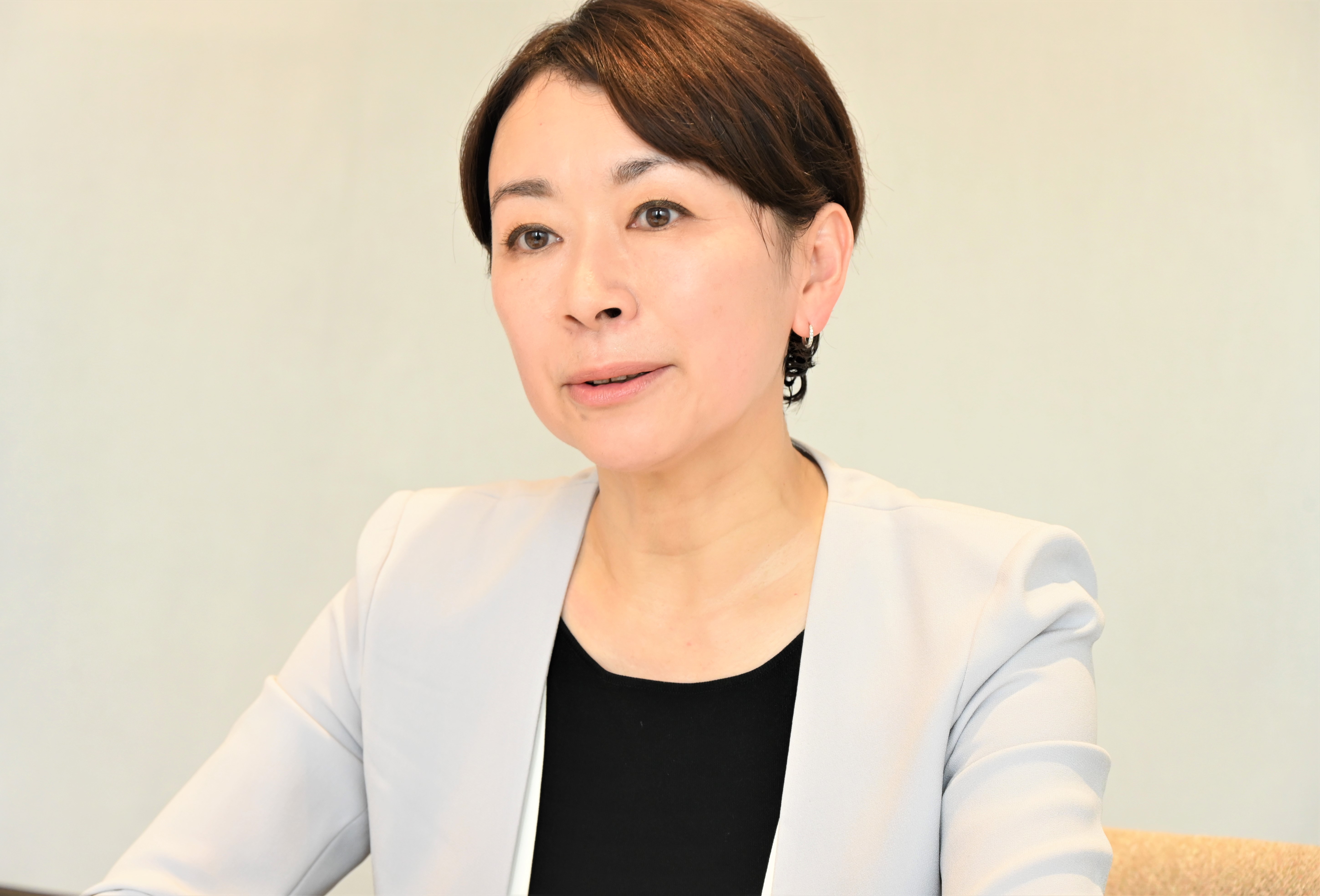 山尾 志 桜 里 かわいい