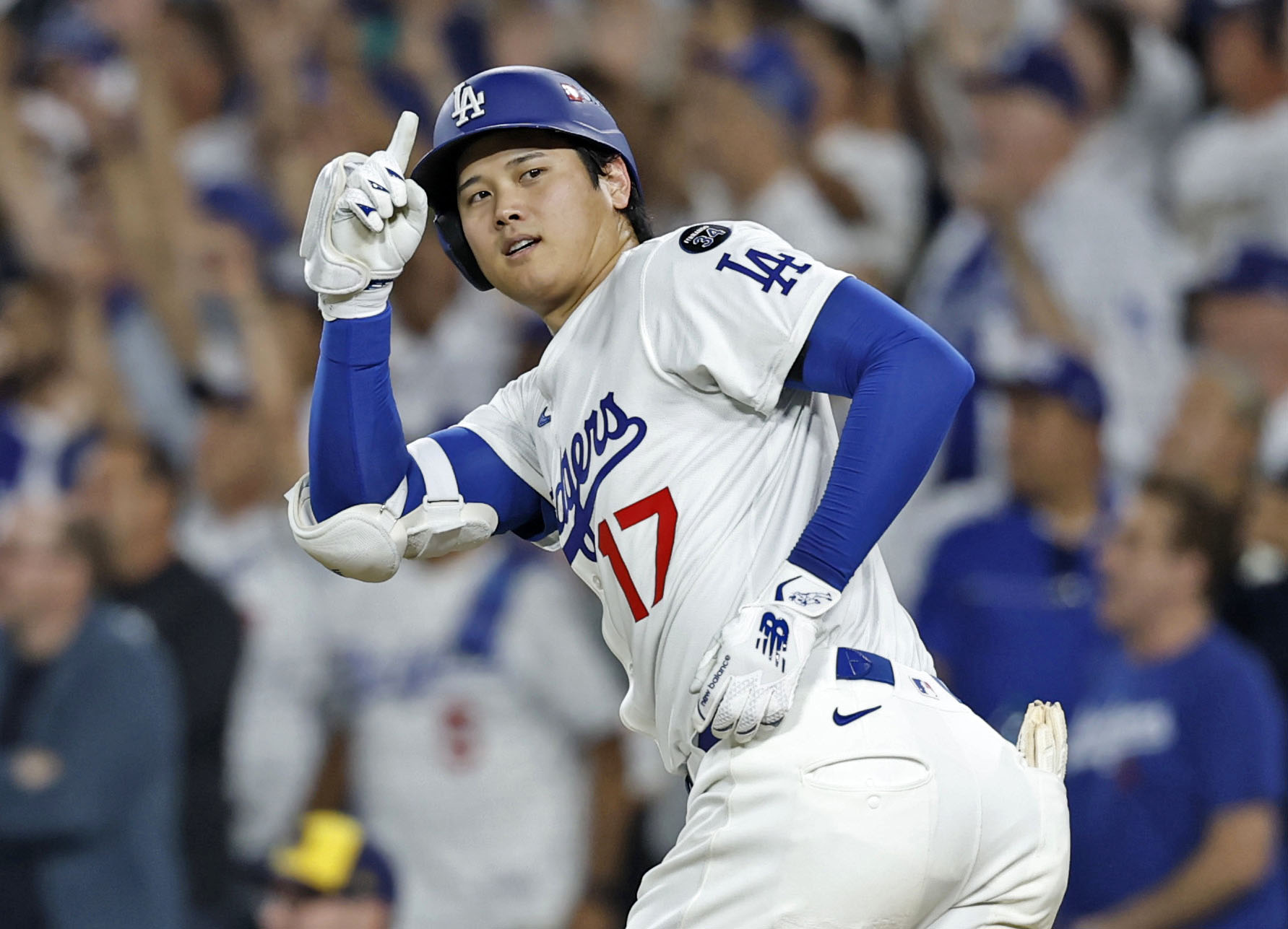 大谷翔平「伝説的瞬間」に選出 3本塁打＆10奪三振のリーグ優勝決定S第4