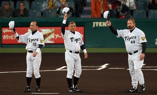 甲子園阪神3連発バス掛布岡田ジャイアンツ 土臭く