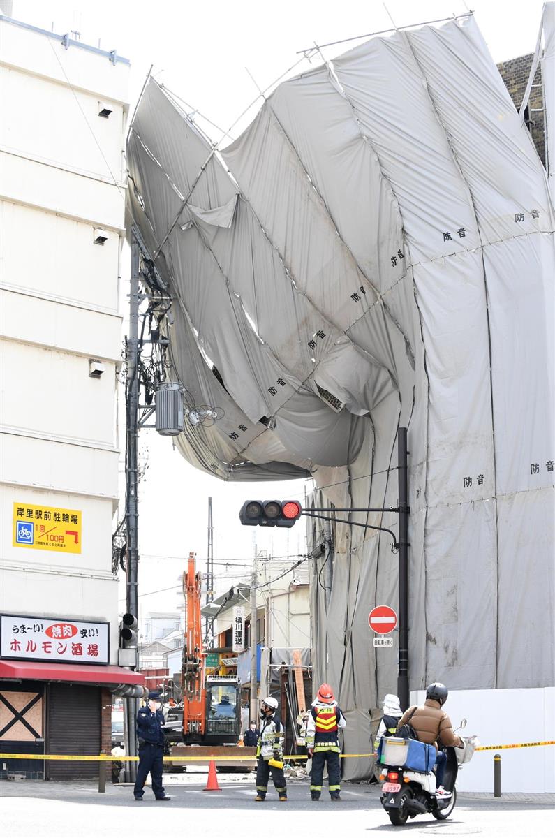 大阪 西成のビル解体現場で足場崩れる 産経ニュース