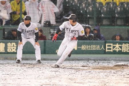あのCS大雨試合はなぜ9回までできたのか…阪神園芸の金沢氏を直撃