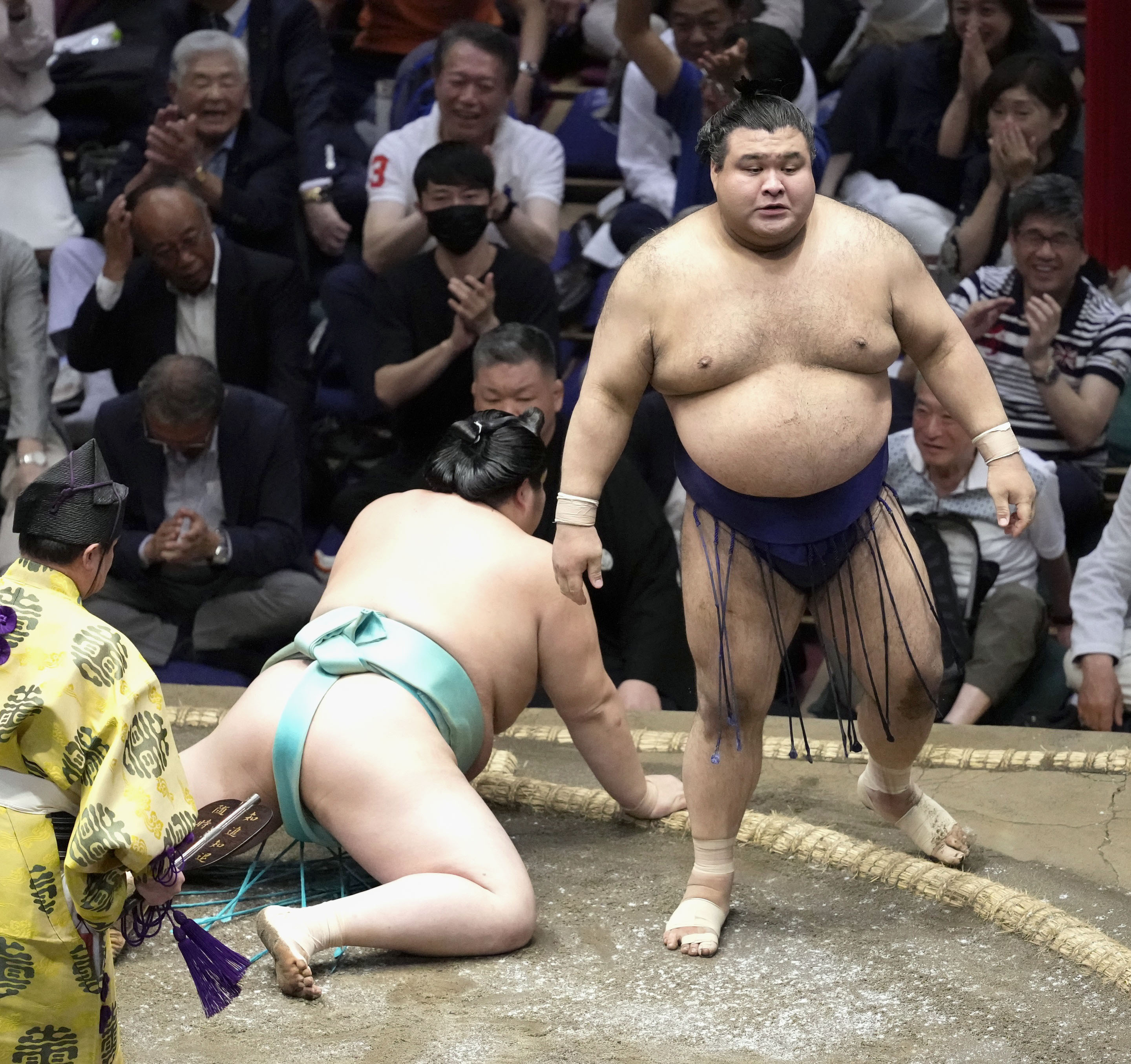 琴桜、高安に敗れ深いため息 高田川審判長「焦り過ぎだ」／夏場所