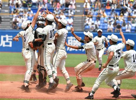 二松学舎大付が初連覇！神宮2万6000超の大観衆沸かせた／東東京