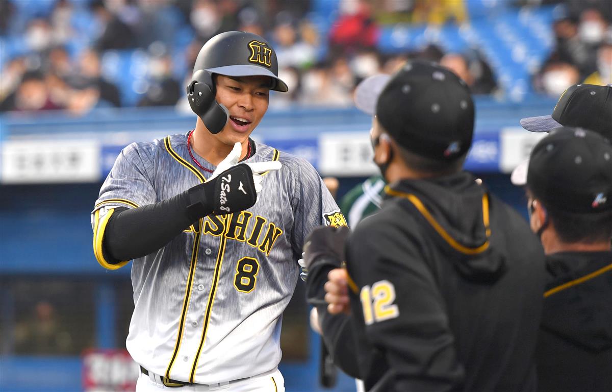 阪神、D1位・佐藤輝から開幕星！球団史上初の開幕戦ルーキー初打席初